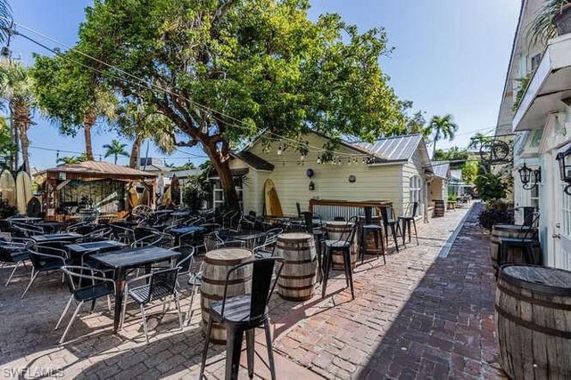 160 Palm ST 312, Marco Island, FL 34145