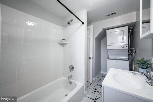 1028 W CROSS ST, Baltimore, MD 21230