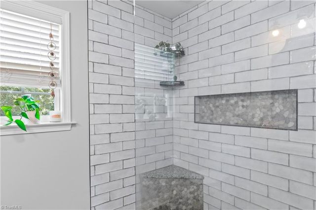 5356 Graycliff Lane, Clemmons, NC 27012