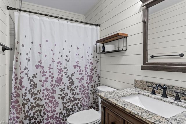 5356 Graycliff Lane, Clemmons, NC 27012