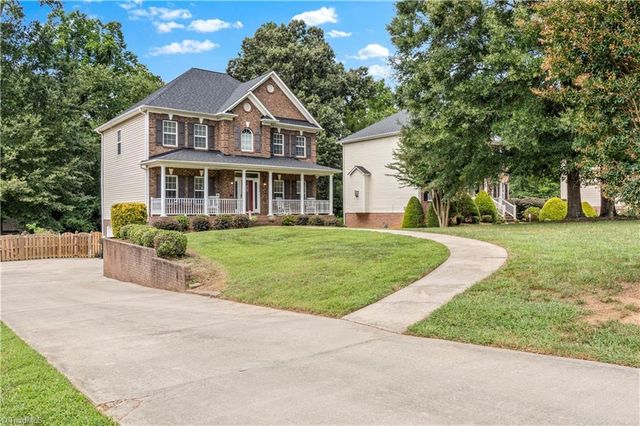 5356 Graycliff Lane, Clemmons, NC 27012