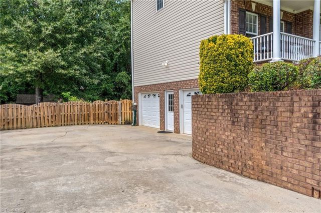 5356 Graycliff Lane, Clemmons, NC 27012