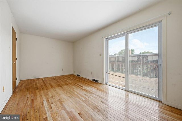 1902 W WALNUT ST W, Allentown, PA 18104