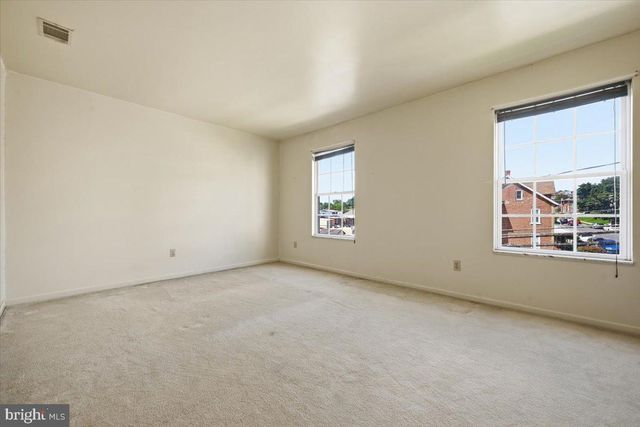 1902 W WALNUT ST W, Allentown, PA 18104