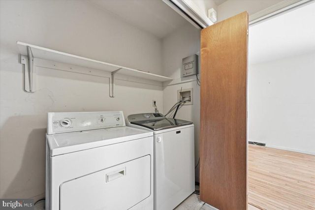 1902 W WALNUT ST W, Allentown, PA 18104