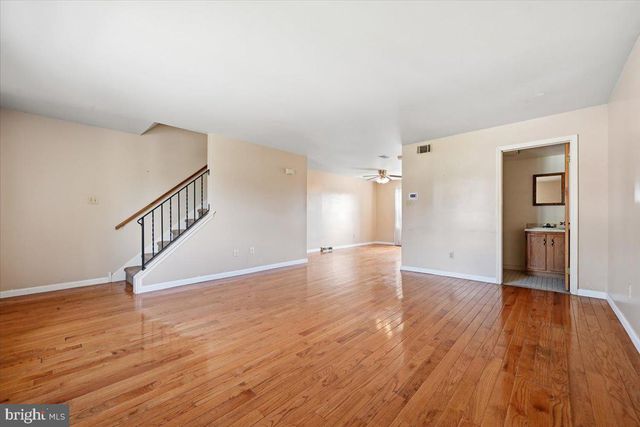 1902 W WALNUT ST W, Allentown, PA 18104