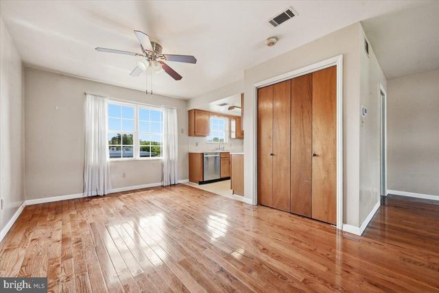 1902 W WALNUT ST W, Allentown, PA 18104