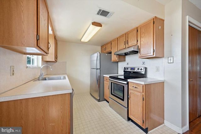 1902 W WALNUT ST W, Allentown, PA 18104