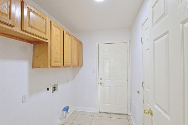 702 Honeysuckle Hills Court, Redfield, AR 72132