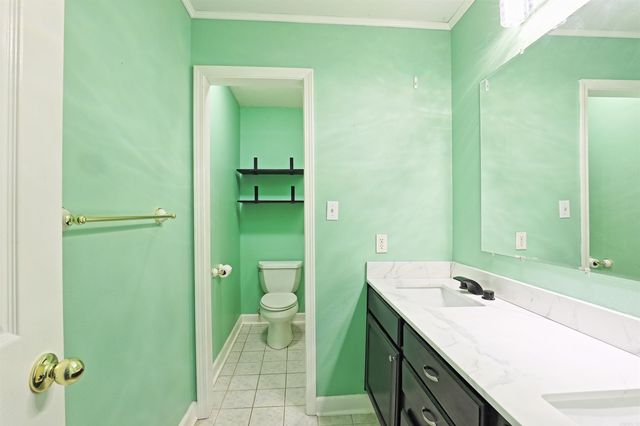 702 Honeysuckle Hills Court, Redfield, AR 72132