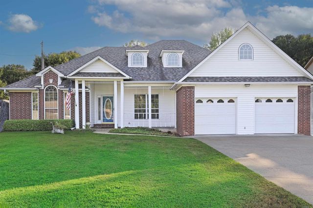 702 Honeysuckle Hills Court, Redfield, AR 72132