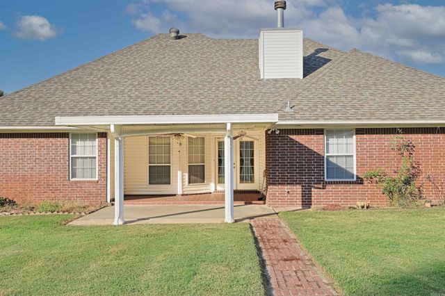 702 Honeysuckle Hills Court, Redfield, AR 72132