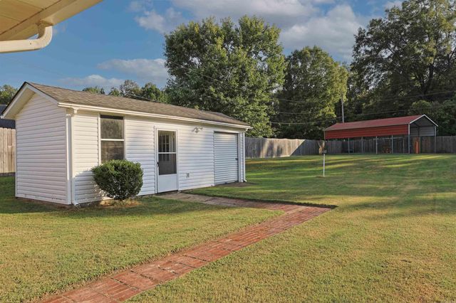 702 Honeysuckle Hills Court, Redfield, AR 72132