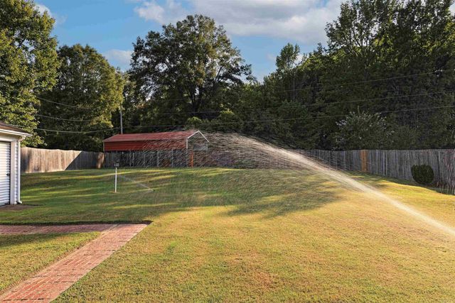 702 Honeysuckle Hills Court, Redfield, AR 72132