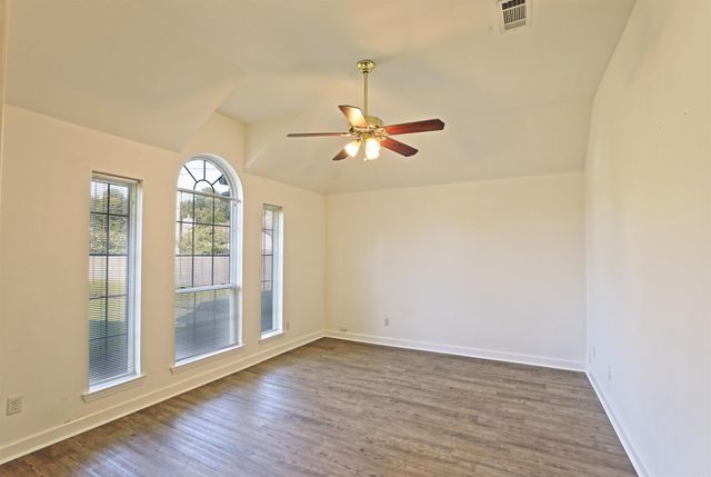 702 Honeysuckle Hills Court, Redfield, AR 72132