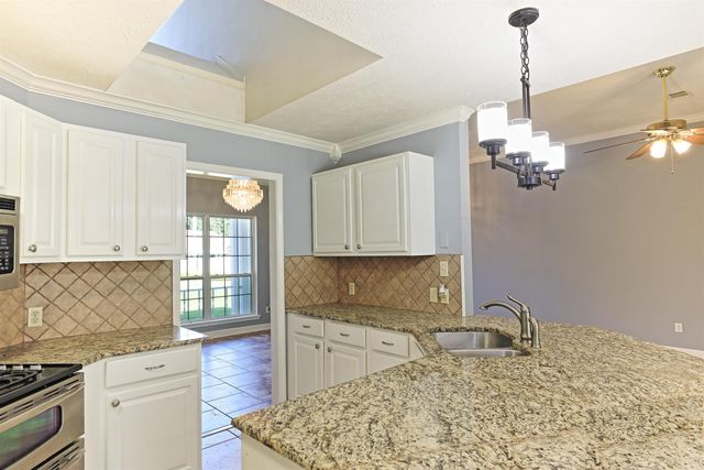 702 Honeysuckle Hills Court, Redfield, AR 72132