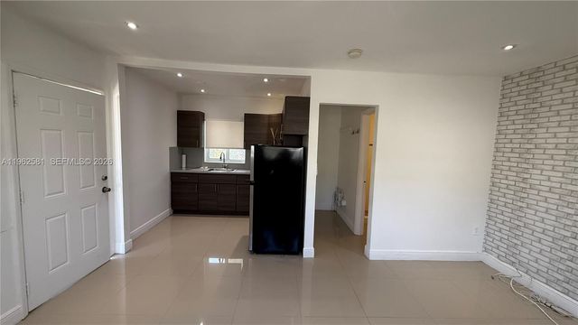 560 NE 67th St 4, Miami, FL 33138