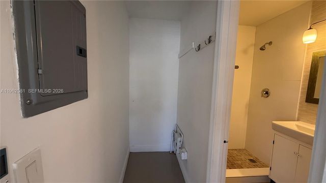 560 NE 67th St 4, Miami, FL 33138