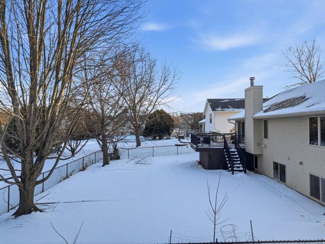 564 S Burr Oak Avenue, Oregon, WI 53575