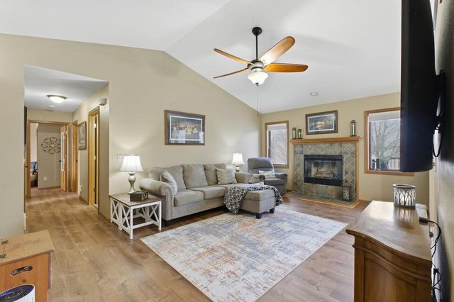 564 S Burr Oak Avenue, Oregon, WI 53575