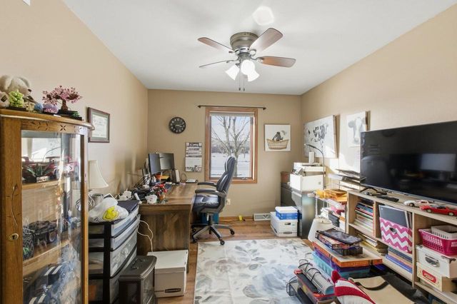 564 S Burr Oak Avenue, Oregon, WI 53575