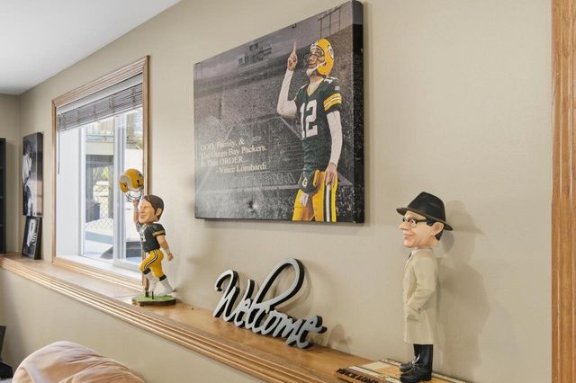 564 S Burr Oak Avenue, Oregon, WI 53575