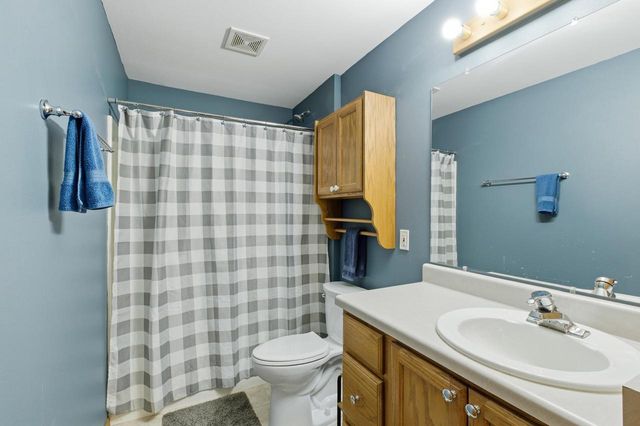 564 S Burr Oak Avenue, Oregon, WI 53575