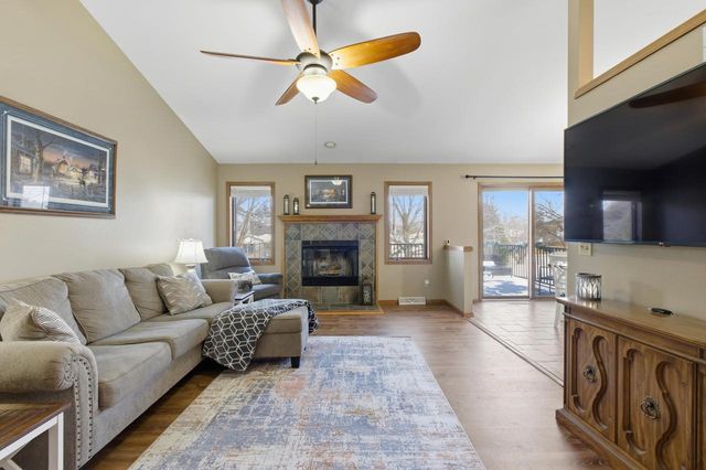 564 S Burr Oak Avenue, Oregon, WI 53575