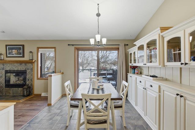 564 S Burr Oak Avenue, Oregon, WI 53575