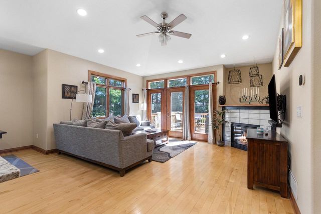 503 Garden Prairie DRIVE, Waukesha, WI 53186