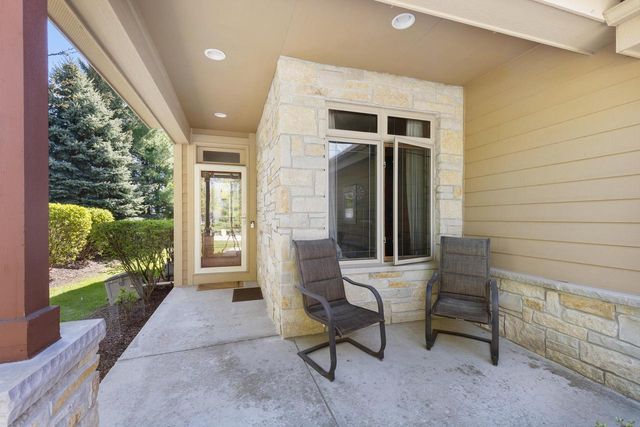 503 Garden Prairie DRIVE, Waukesha, WI 53186