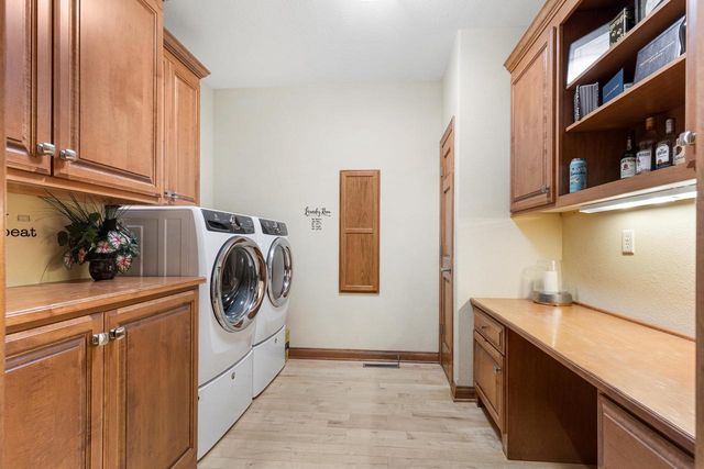 503 Garden Prairie DRIVE, Waukesha, WI 53186