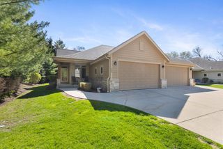 503 Garden Prairie DRIVE, Waukesha, WI 53186