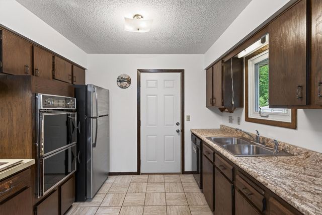7599 Iverson Avenue S, Cottage Grove, MN 55016