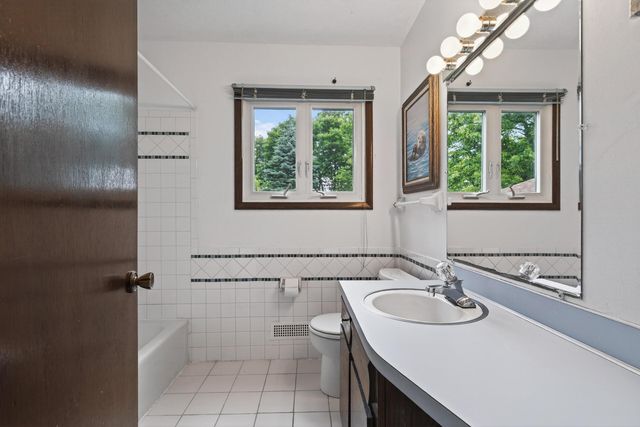 7599 Iverson Avenue S, Cottage Grove, MN 55016