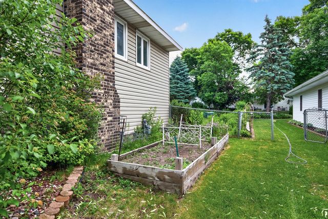 7599 Iverson Avenue S, Cottage Grove, MN 55016