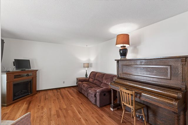7599 Iverson Avenue S, Cottage Grove, MN 55016