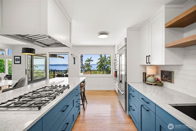 8803 38th Avenue SW, Seattle, WA 98126