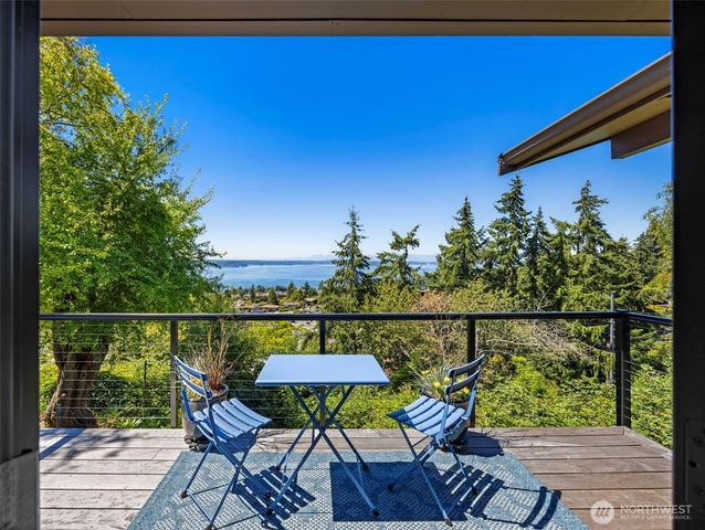 8803 38th Avenue SW, Seattle, WA 98126