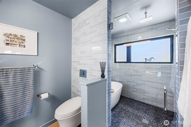 8803 38th Avenue SW, Seattle, WA 98126