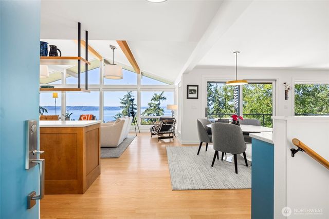 8803 38th Avenue SW, Seattle, WA 98126