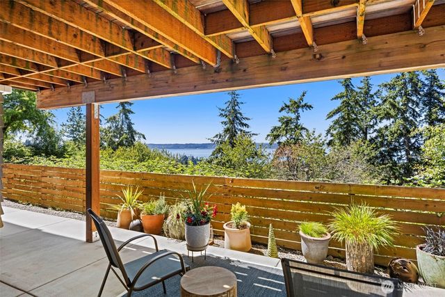 8803 38th Avenue SW, Seattle, WA 98126