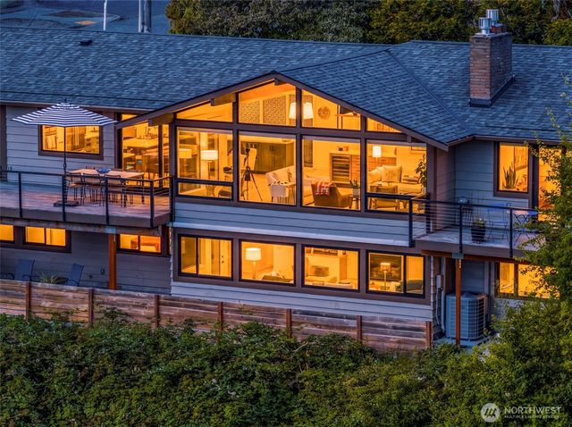 8803 38th Avenue SW, Seattle, WA 98126