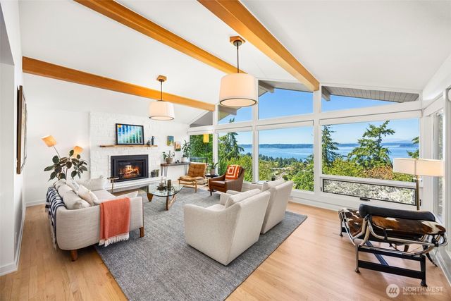 8803 38th Avenue SW, Seattle, WA 98126