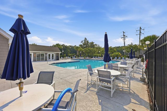 747 Callant Dr., Little River, SC 29566