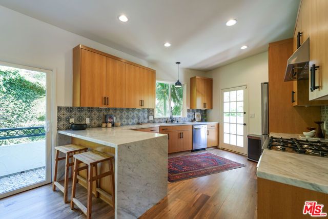 2216 E Live Oak Drive, Los Angeles, CA 90068