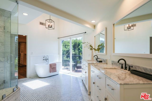2216 E Live Oak Drive, Los Angeles, CA 90068