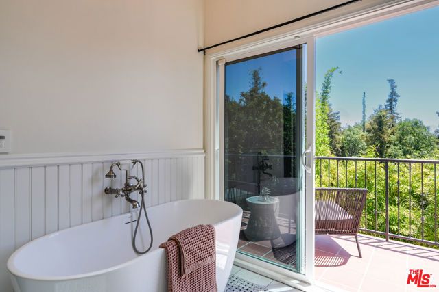 2216 E Live Oak Drive, Los Angeles, CA 90068