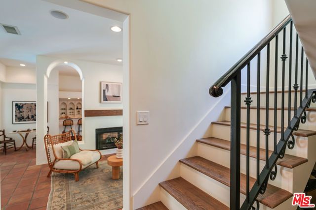 2216 E Live Oak Drive, Los Angeles, CA 90068
