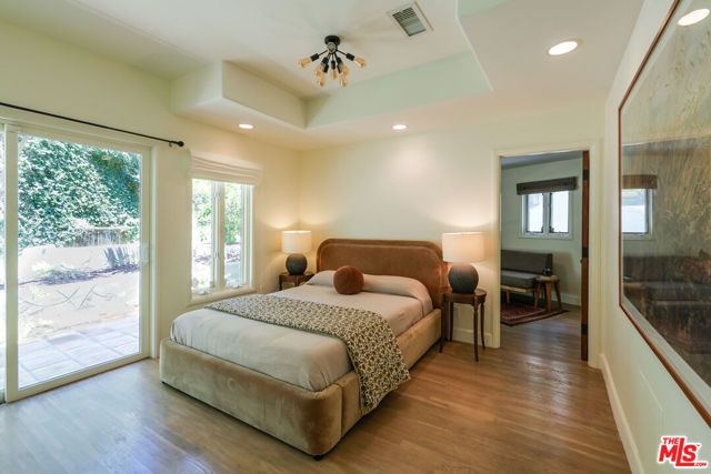 2216 E Live Oak Drive, Los Angeles, CA 90068